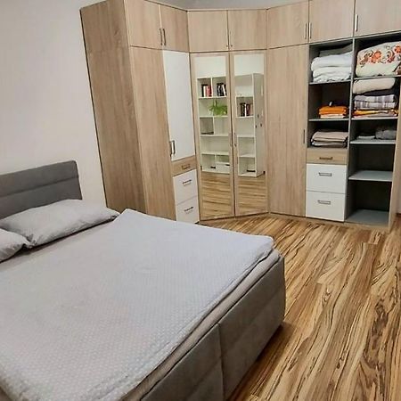 Klostrmanka - Decin, Letna Apartment Luaran gambar